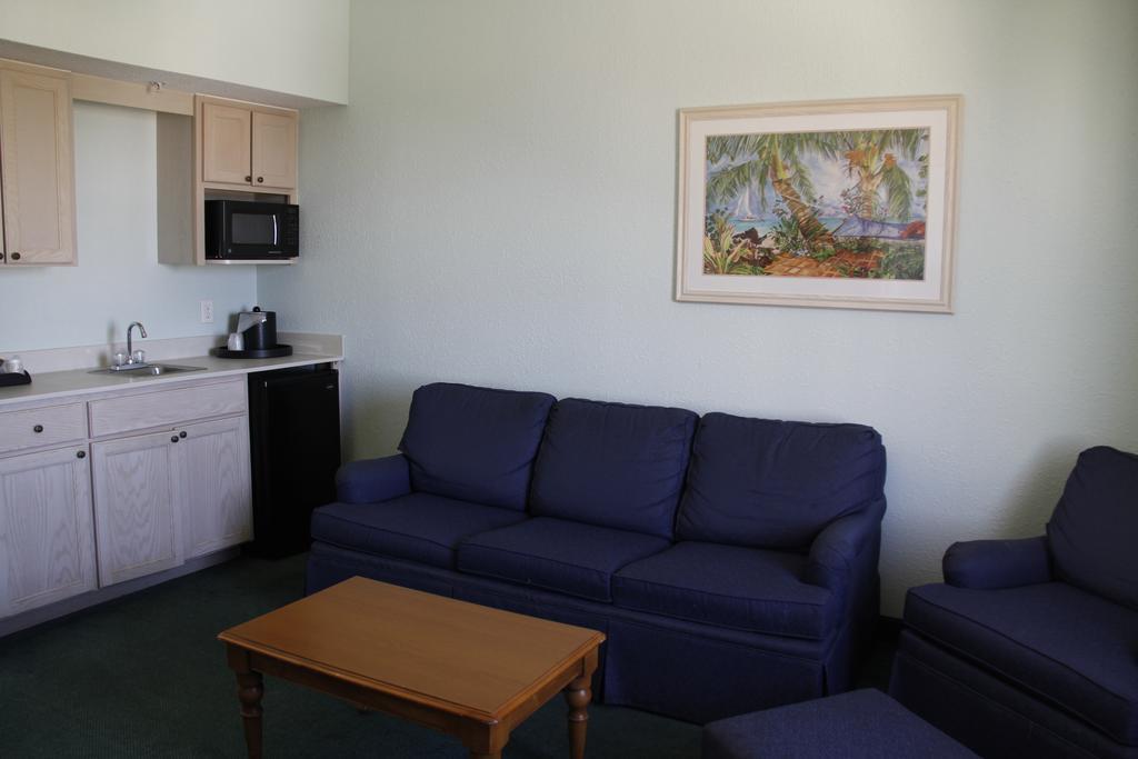 Cocoa Beach Suites Hotel Exterior foto