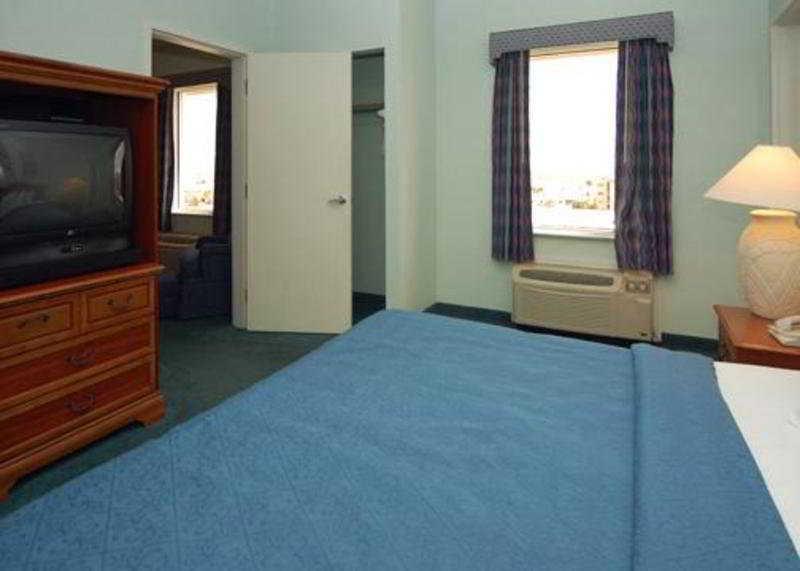 Cocoa Beach Suites Hotel Habitación foto