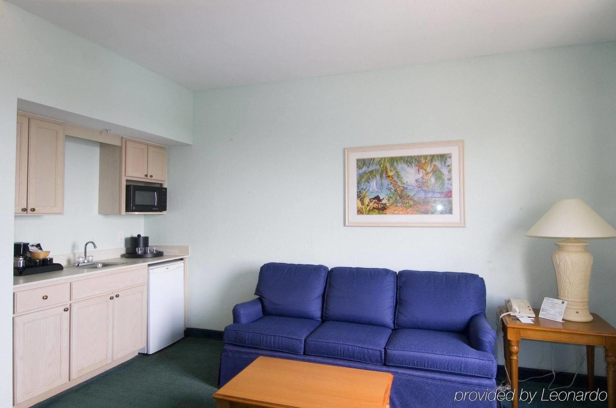 Cocoa Beach Suites Hotel Habitación foto